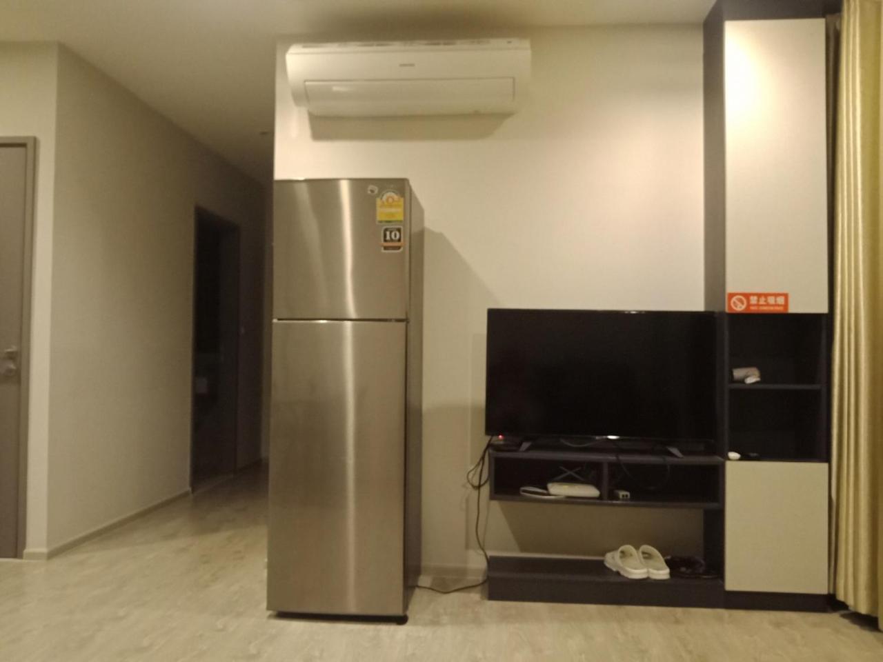 Apartemen The Base Near Festival