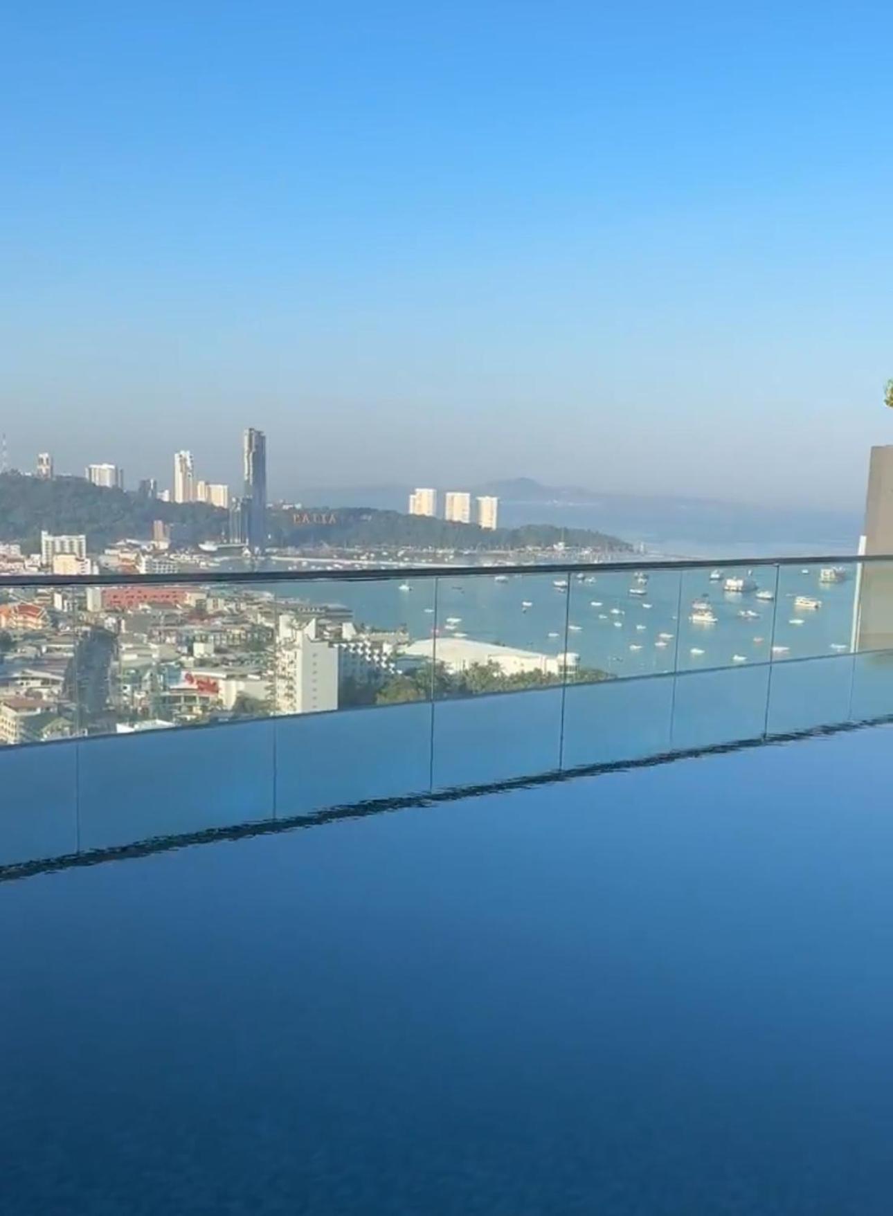 The Base Near Festival Appartement Pattaya