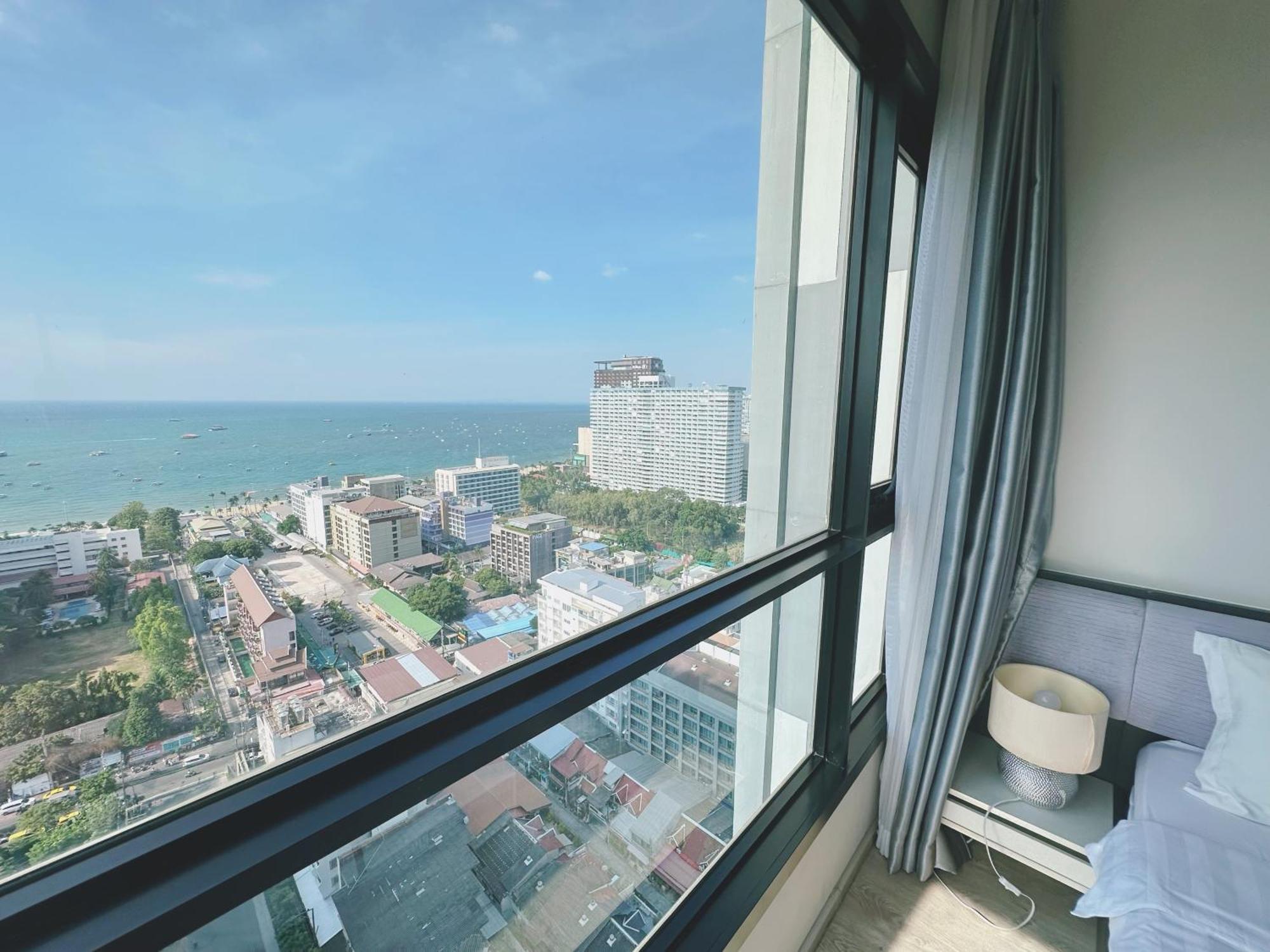 The Base Near Festival Appartement Pattaya