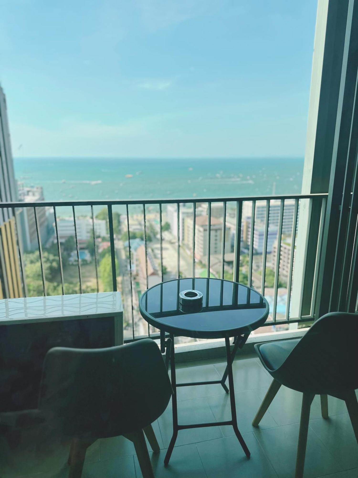 Appartement The Base Near Festival Pattaya