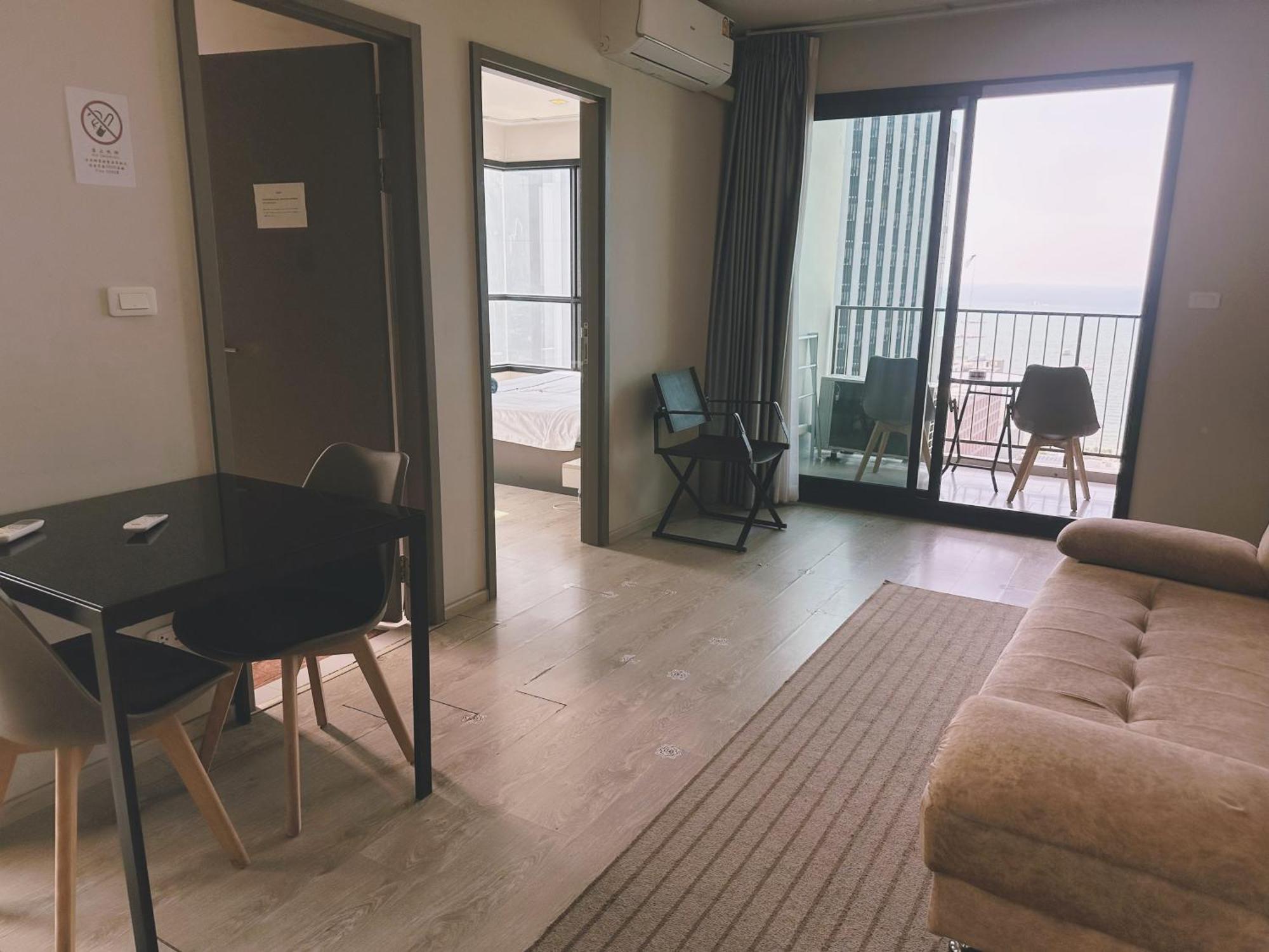 Appartement The Base Near Festival Pattaya